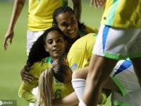 LOL-巴西女足庆祝亚运会胜利，备战美洲杯的简单介绍