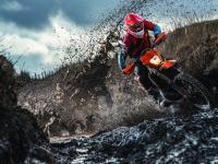 IM电竞下载-恩比德爆发难挽狂澜，爵士稳扎稳打力克尼克斯