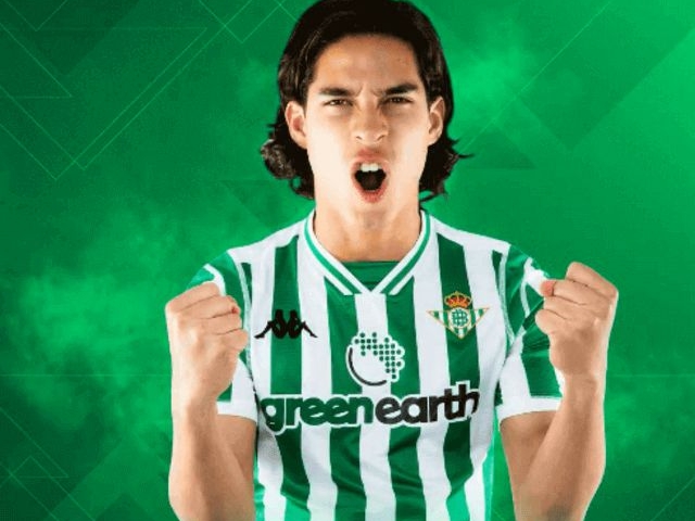 关于阿贾克斯晋级成功，展现实力不容小觑的信息