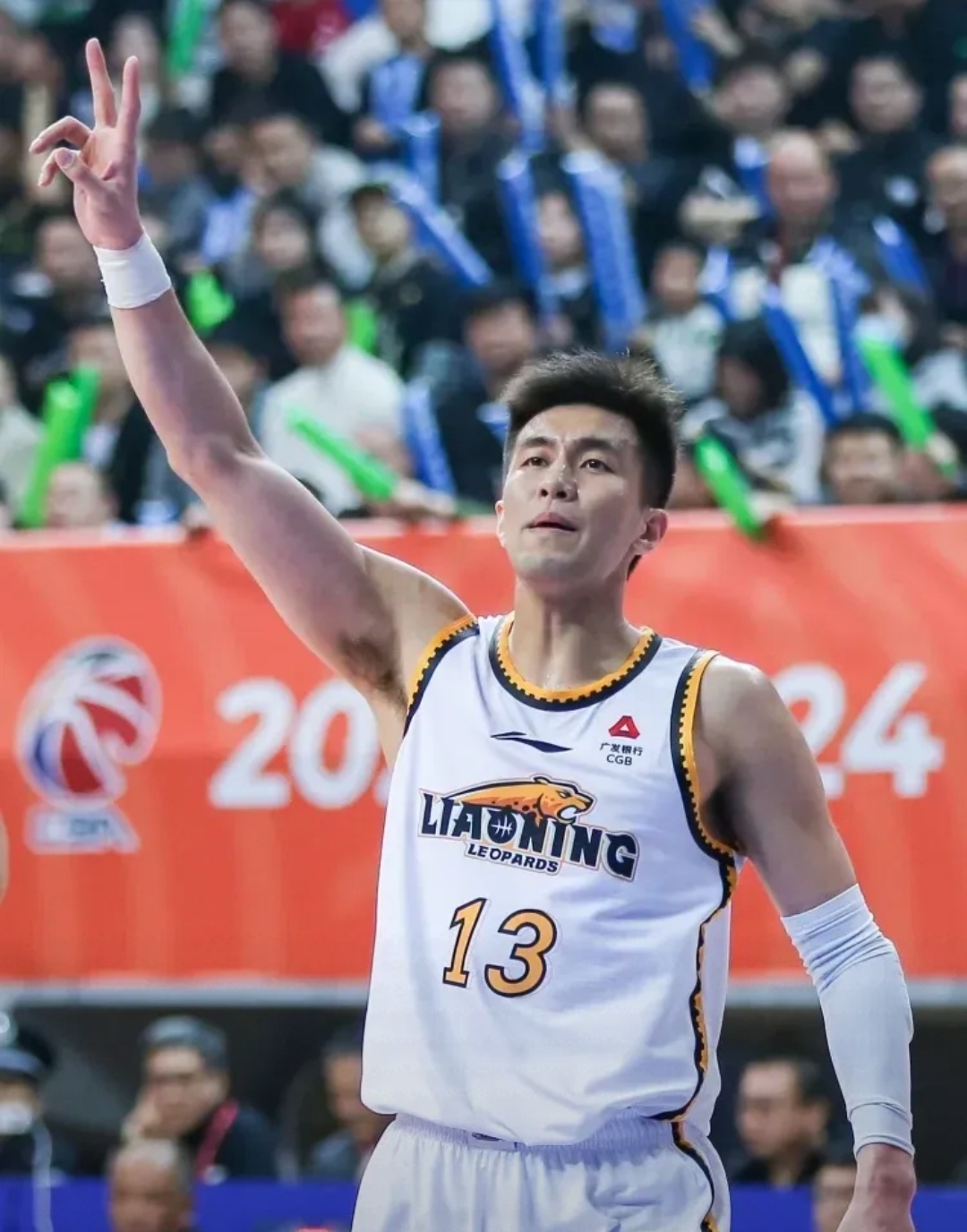 天津队力克广州队,郭艾伦刷新纪录的简单介绍 天津队力克广州队,郭艾伦刷新纪录的简单介绍